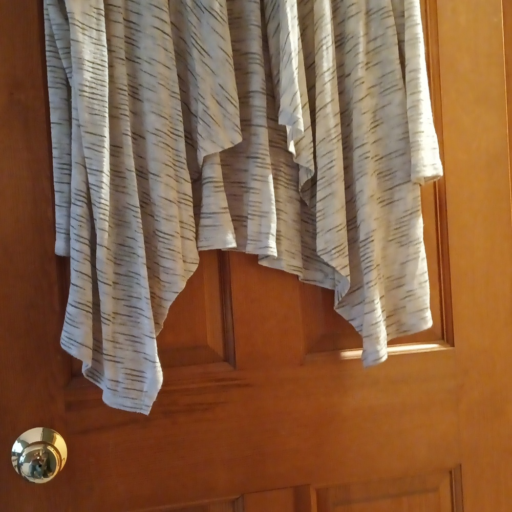 Cardigan - Picture 2 of 4